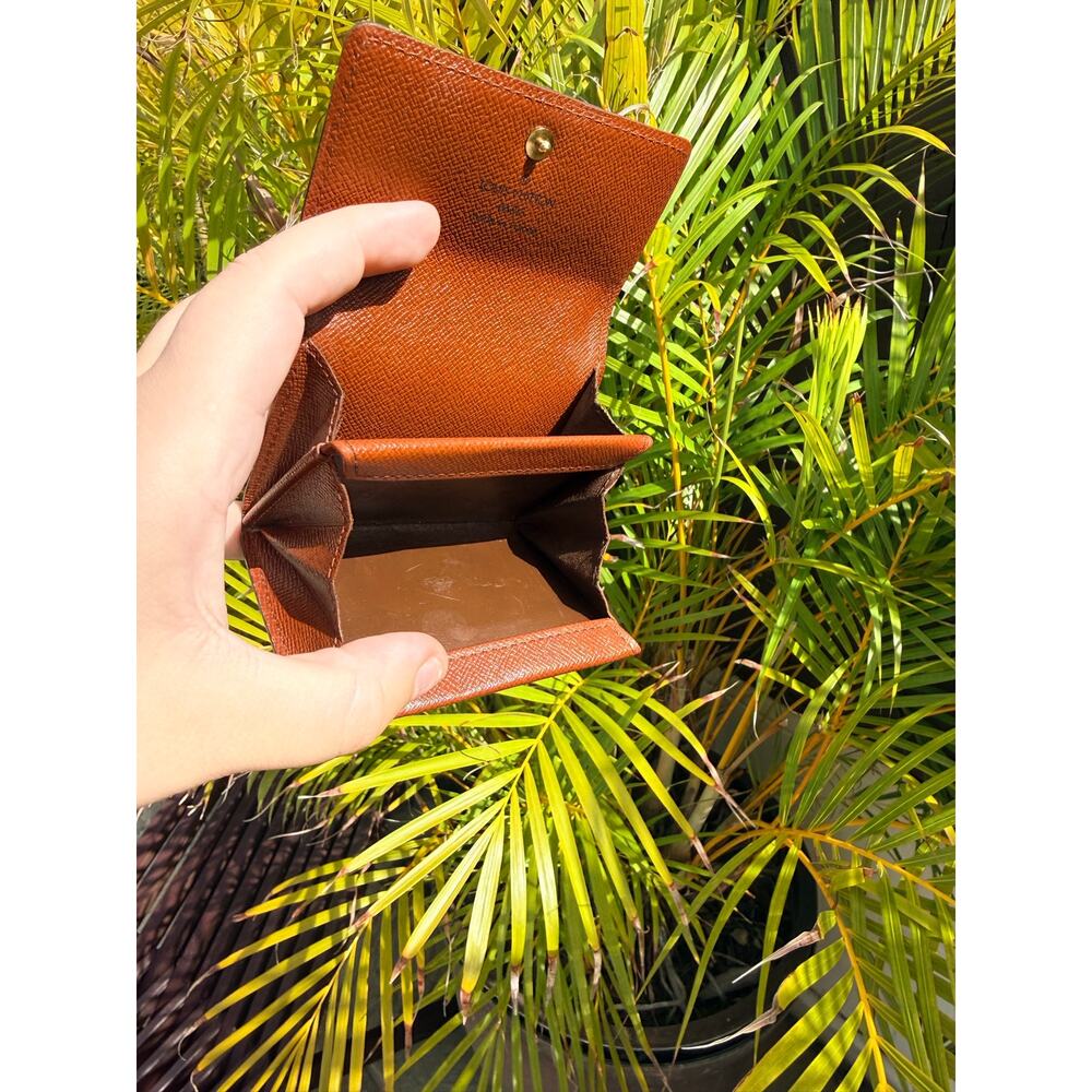 Louis Vuitton Card Wallet - Picture 8 of 12